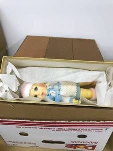 lot 6408 image: 8 dolls