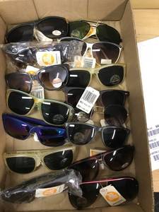 lot 6410 image: approx 15 pairs sunglasses