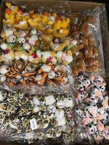 lot 6411 image: approx 30 dozen assorted stuffed animal keychains