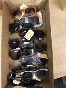 lot 6417 image: 10 pairs sunglasses