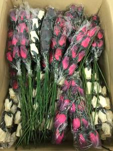 lot 6425 image: 40 assorted fake floral bouquets