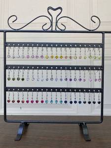lot 6436 image: earring display with 30 pairs