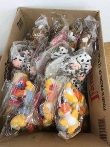 lot 6442 image: 12 dozen assorted stuffed animal keychains