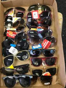 lot 6476 image: approx 20 pairs sunglasses
