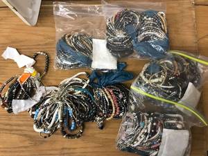 lot 6485 image: lots of bracelets