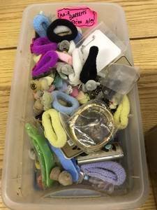 lot 6559 image: girls jewelry, barrettes, etc