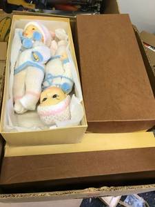 lot 6575 image: approx 12 dolls