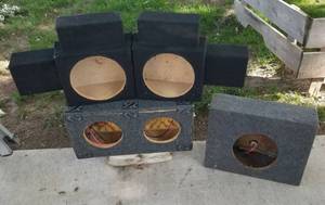 lot 4054 image: 4 speaker boxes