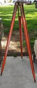 lot 4055 image: Vintage W & L.E. GURLEY Transit Tripod