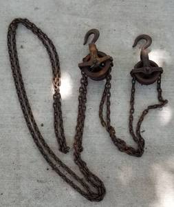lot 4060 image: Vintage 14 ton chain hoist