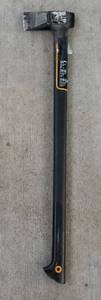 lot 4066 image: Fiskars Splitting Axe