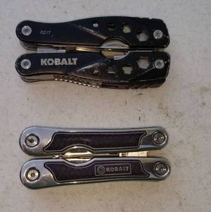 lot 4091 image: 2 Kobalt Multi Tools