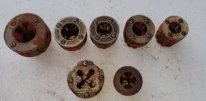 lot 4103 image: 7 Ridgid pipe threading fittings