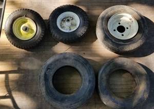 lot 4129 image: 5 small tires, 3 on rims
