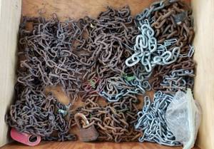 lot 4144 image: Box of Chains