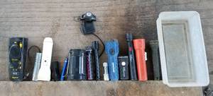 lot 4146 image: Box of flashlights