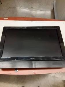 lot 1340 image: VIZIO VW32L HDTV40A FlatScreen TV              1105738