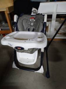 lot 3404 image: Fisher-Price Easy Fold High Chair