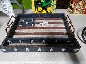 lot 3430 image: 2 American Flag Serving Trays