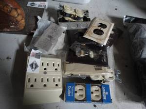lot 3468 image: Lot of Outlets and Outlet Covers