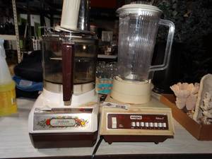lot 3478 image: Vintage Sunbeam Food Processor and Waring 14 Speed Blender