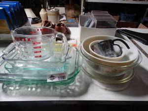 lot 3483 image: Lot of Baking Dishes and Measuring Cups