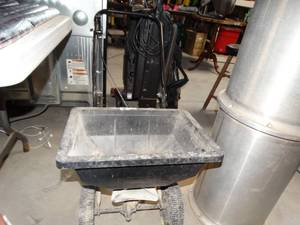 lot 3491 image: Seed Spreader