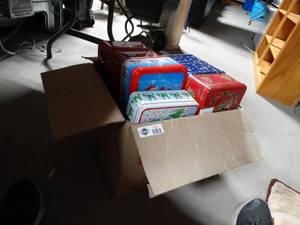 lot 3501 image: Lot of Lunchboxes