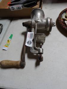 lot 3524 image: Keystone Number 10 Meat Grinder