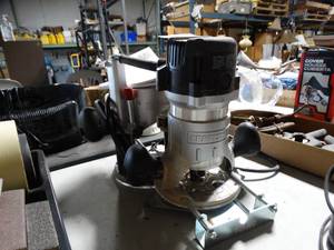 lot 3530 image: Craftsman Router