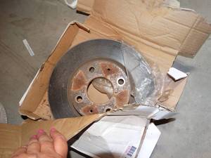 lot 3533 image: Pair of new brake rotors