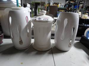 lot 3537 image: Lot of 3 White Containers