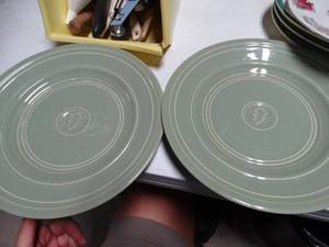lot 3566 image: Lot of Assorted Plates