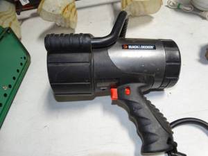lot 3570 image: Black & Decker Light