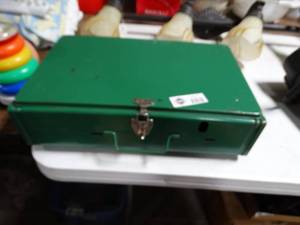 lot 3571 image: Coleman Camping Stove