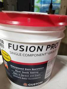 lot 3621 image: Fusion Pro Nutmeg Grout