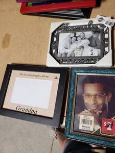 lot 3632 image: Lot of 3 Picture Frames
