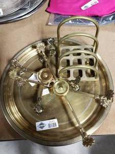 lot 3640 image: Lot of Metal Home Decor