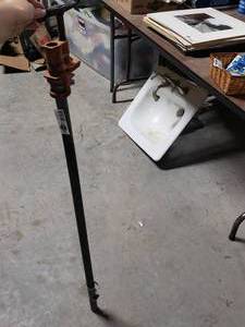lot 3664 image: Pipe clamp