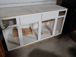 lot 7231 image: Kitchen cabinet