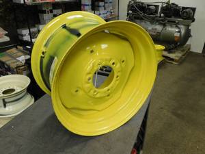 lot 1701 image: John Deere Original Equipment Wheel #lva20514