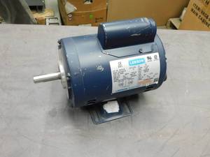 lot 1710 image: Leeson M4C14dh17b Electric 12hp 1425rpm 110220v Counter Clock Wise Rotate D-Shaft Dual Mount System Appears New 110v was tested and works 220v was not tested