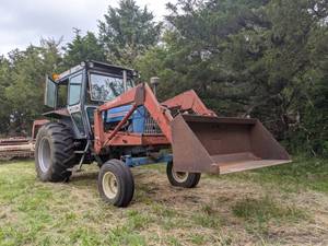 lot 1 image: Ford 5000 Diesel Tractor