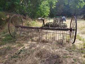 lot 22 image: Horse Drawn Rake