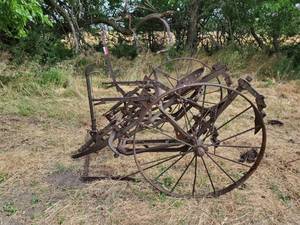 lot 24 image: Horse Drawn Cultivator