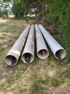 lot 29 image: 20ft PVC Pipes