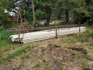 lot 30 image: 21ft Pipe Holder With Various Sized Piping