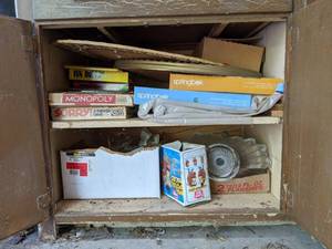 lot 43 image: Games, Puzzles And More