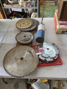 lot 83 image: Saw Blades And Propane Fuel Tank