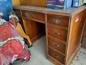 lot 1178 image: Antique Wood Desk